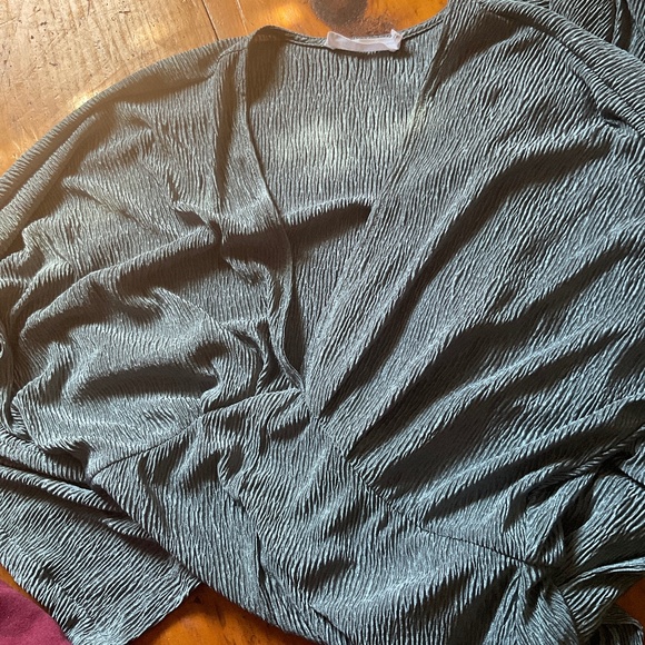 ALL IN FAVOR Thyme Cozy Ribbed Midi Dress size S - Picture 10 of 10